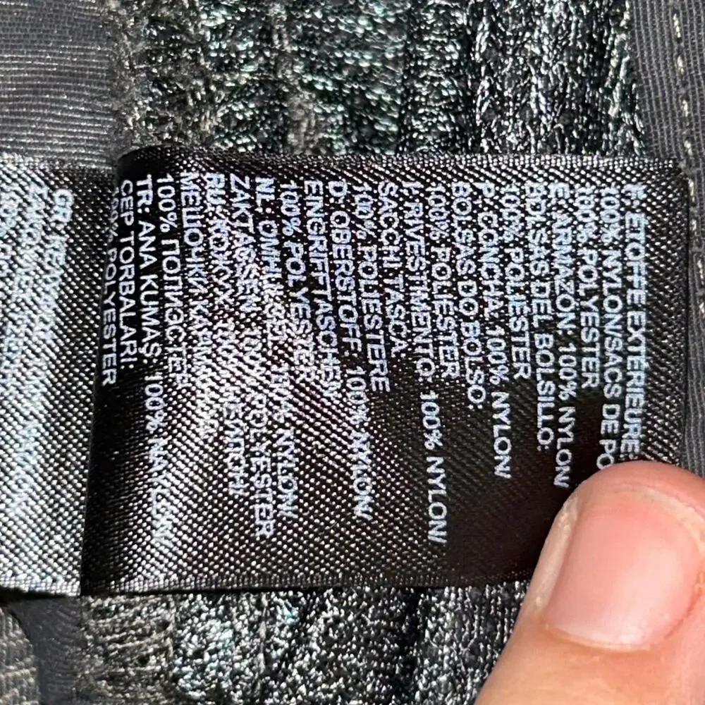 The North Face Shorts Mens  XXL Gray Hiking Camp Climb Outdoor  Belted Nylon